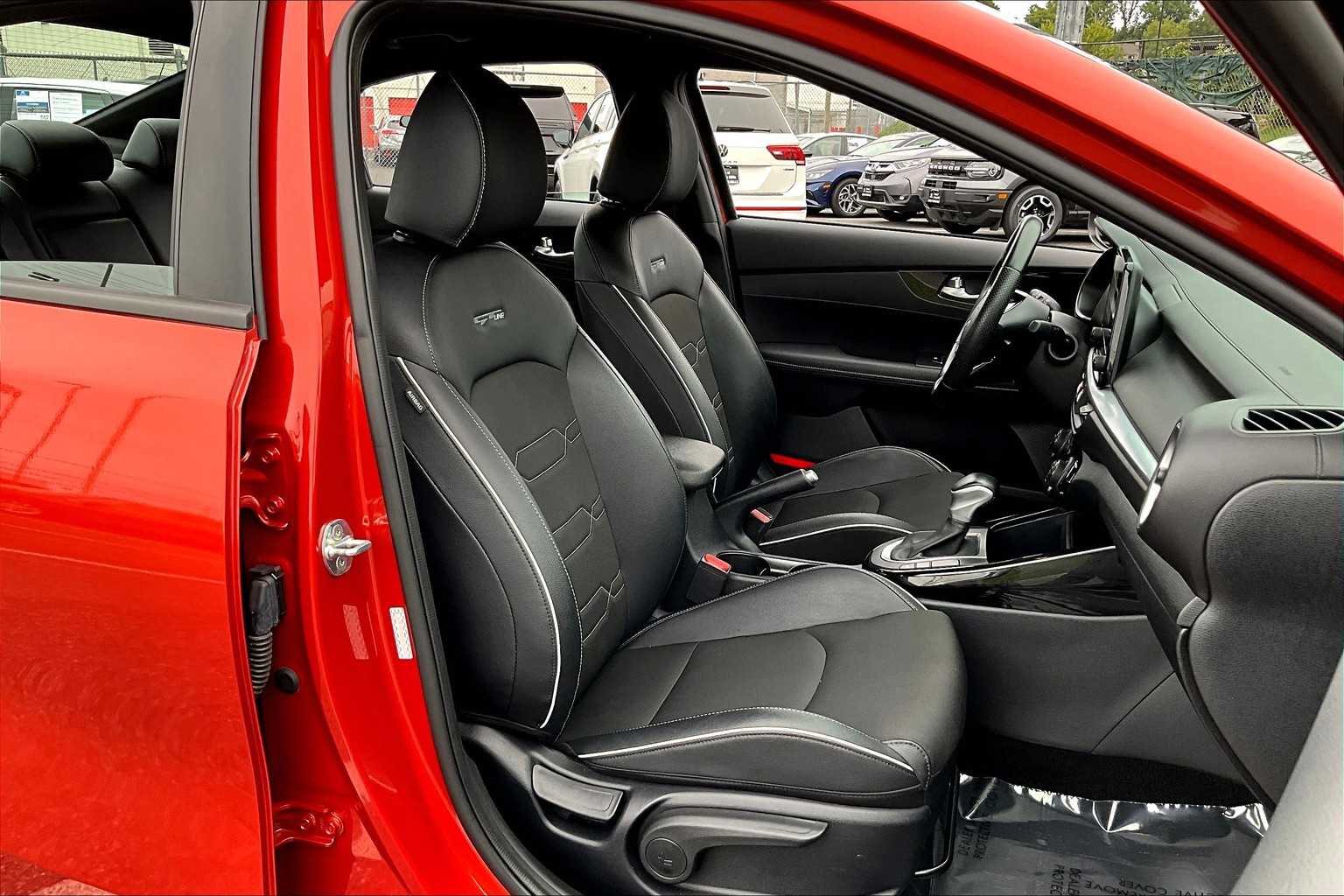 2023 Kia Forte GT-Line photo 8