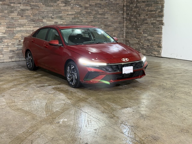 2025 Hyundai Elantra SEL Convenience photo 3