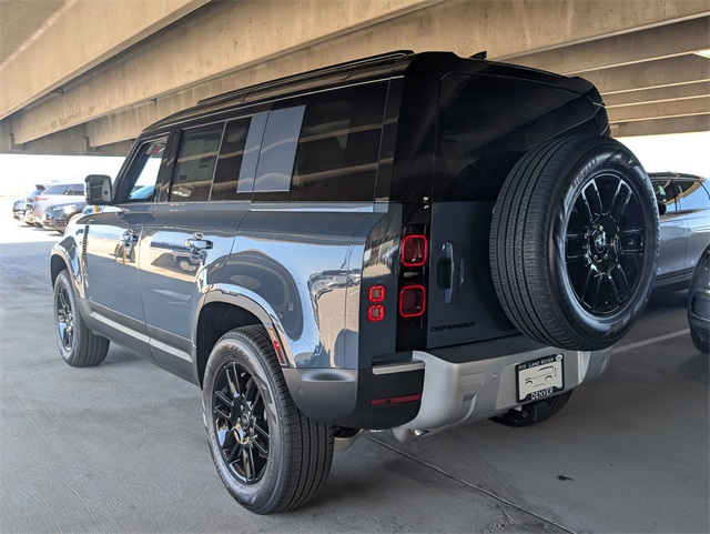 2025 Land Rover Defender 110 S photo 2