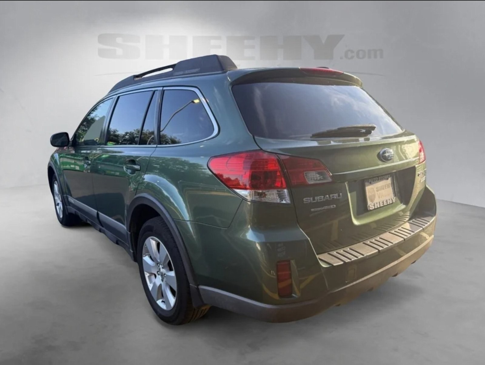 2011 Subaru Outback 2.5i Premium photo 4