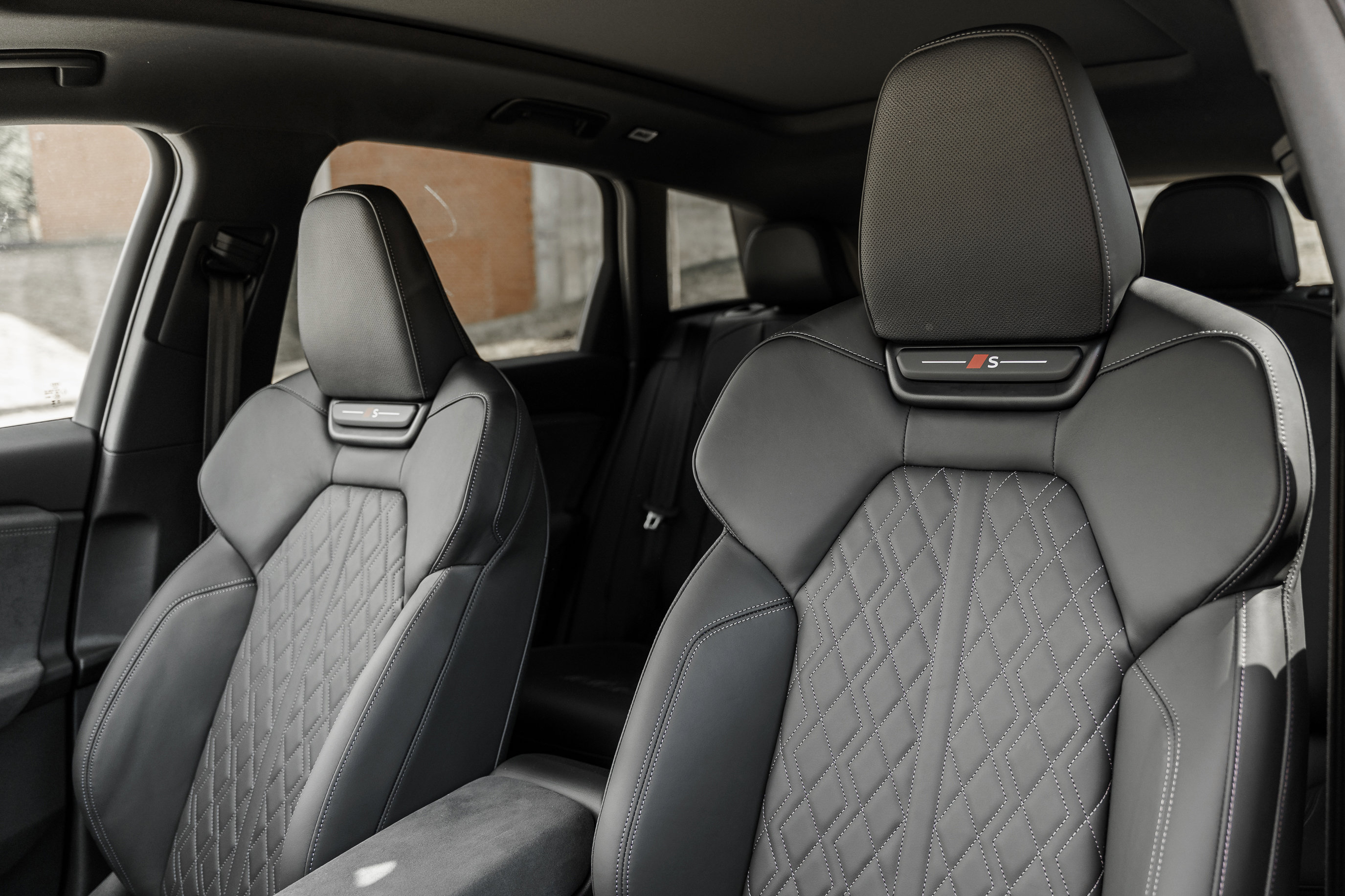 2025 Audi SQ6 photo 21
