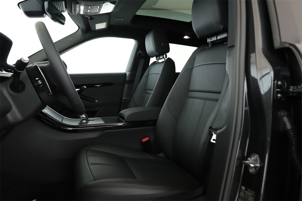 2024 Land Rover Range Rover Evoque Dynamic SE photo 17