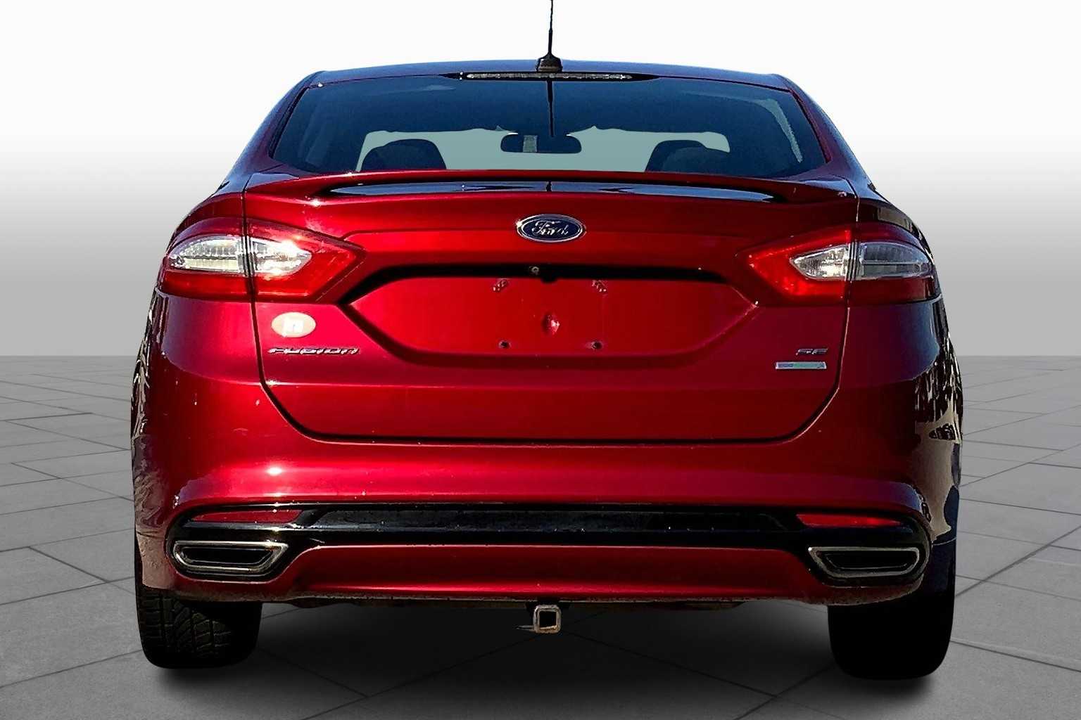 2015 Ford Fusion SE photo 4