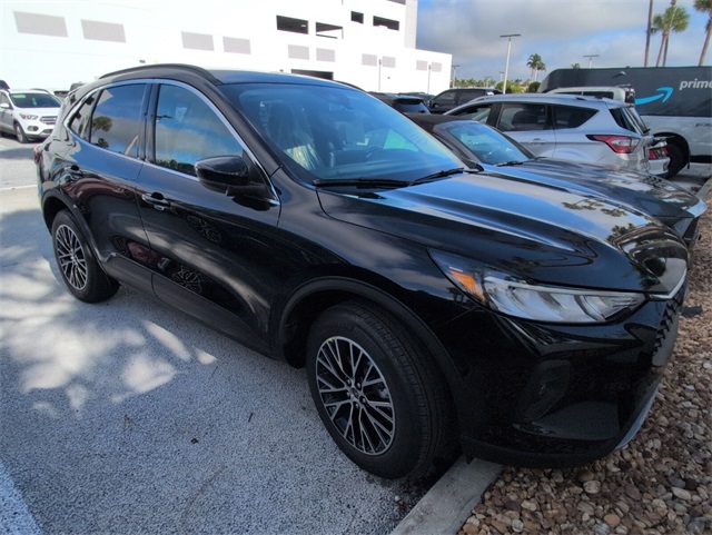 2025 Ford Escape Plug-In Hybrid Base photo 2