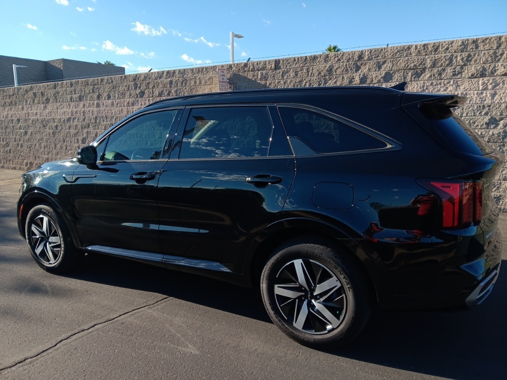 2023 Kia Sorento S photo 4