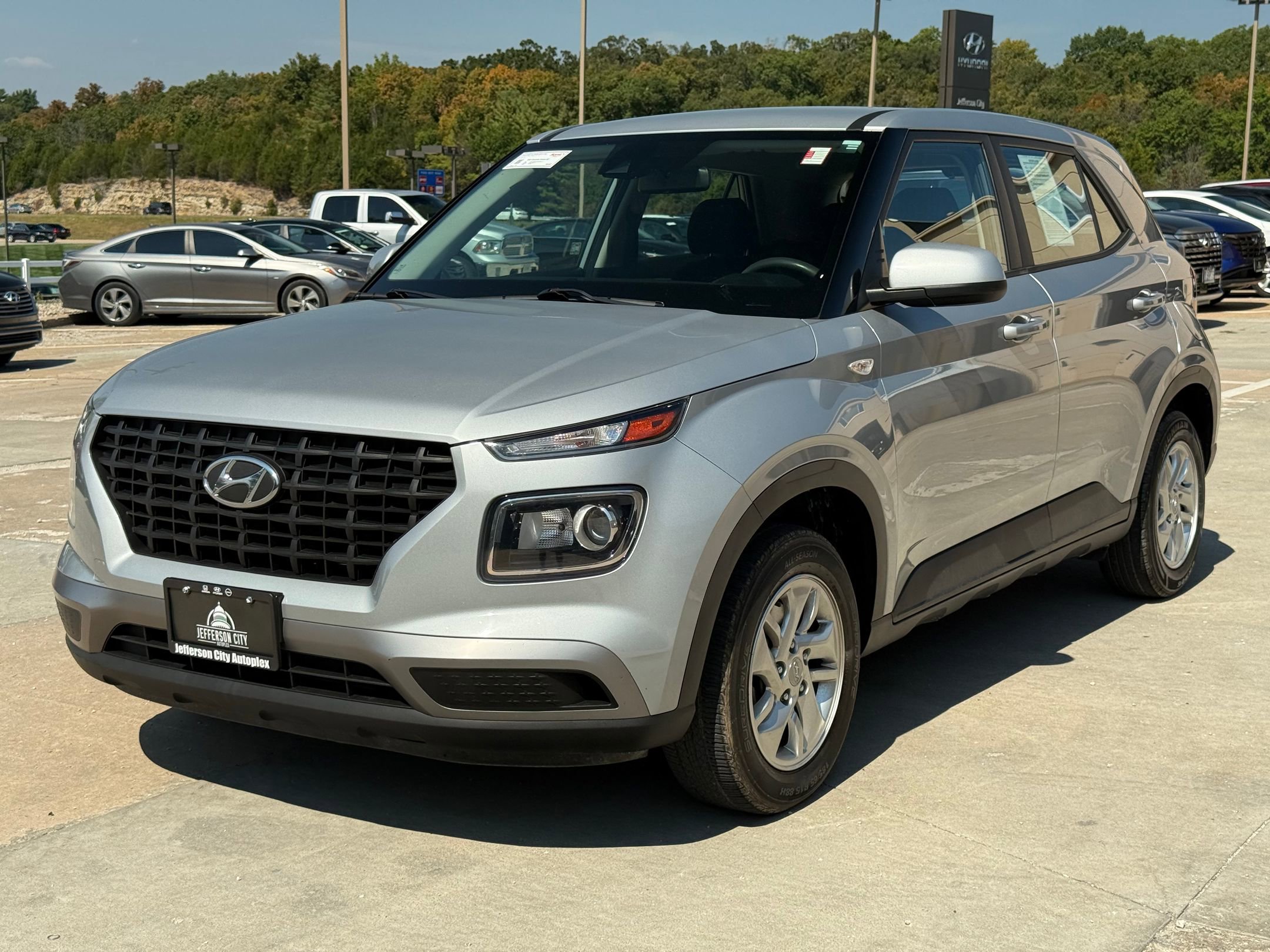 2021 Hyundai Venue SE's photo