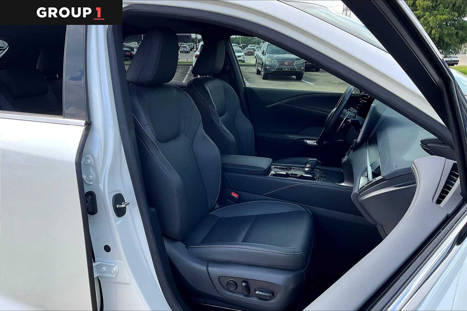 2024 Lexus RX Premium photo 7