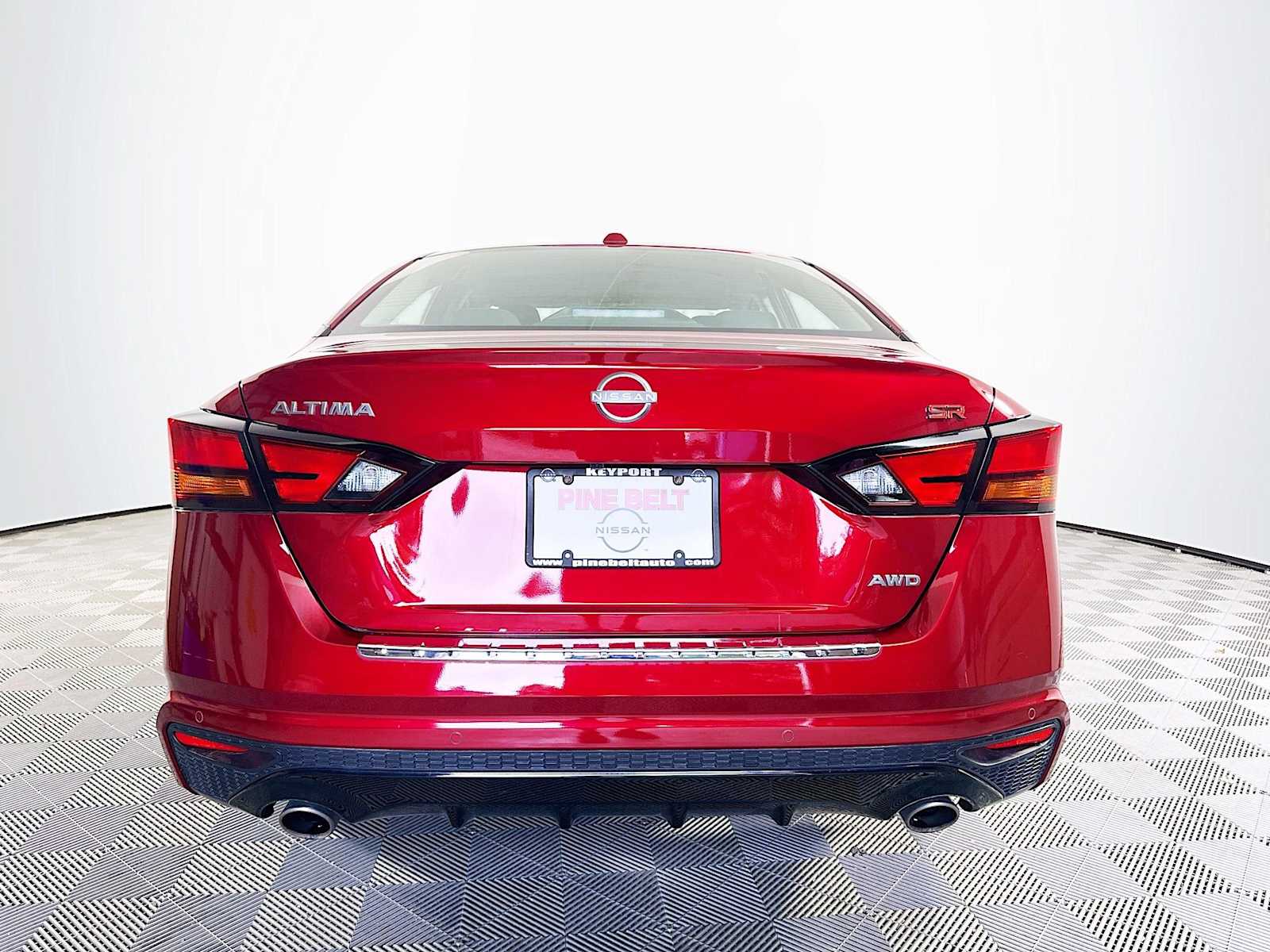 2023 Nissan Altima 2.5 SR photo 5