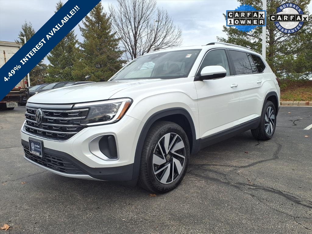 2025 Volkswagen Atlas SEL photo 2