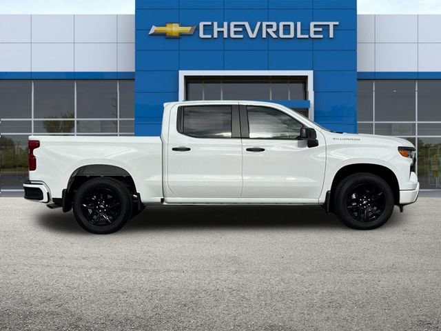 2026 Chevrolet Silverado 1500 Custom photo 3