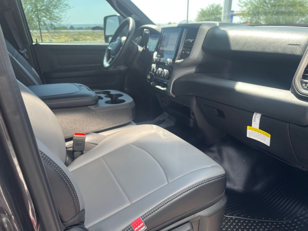 2025 Ram 2500 Tradesman photo 31