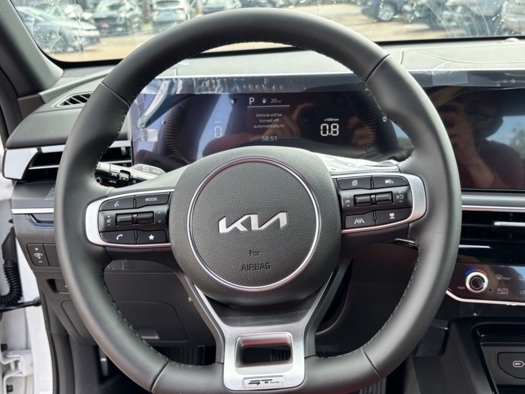 2026 Kia K5 GT-Line photo 9