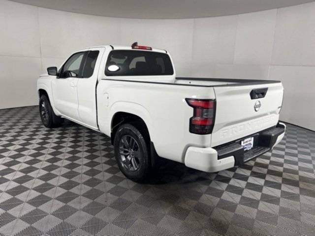 2025 Nissan Frontier SV photo 5
