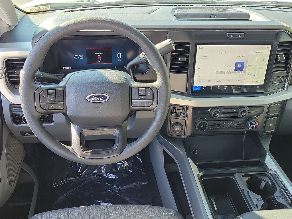 2025 Ford F-350 XLT photo 7