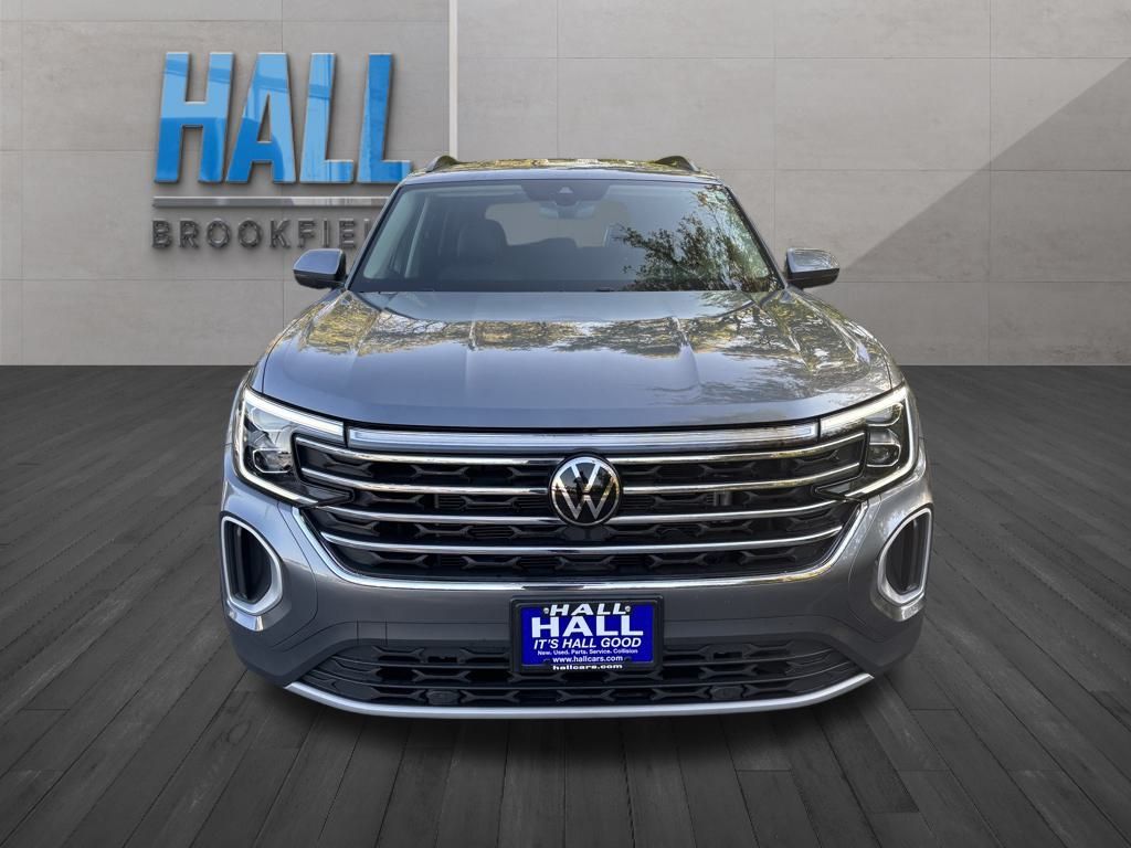 2025 Volkswagen Atlas SE photo 2