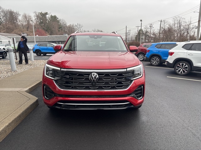 2024 Volkswagen Atlas SEL Premium R-Line photo 3