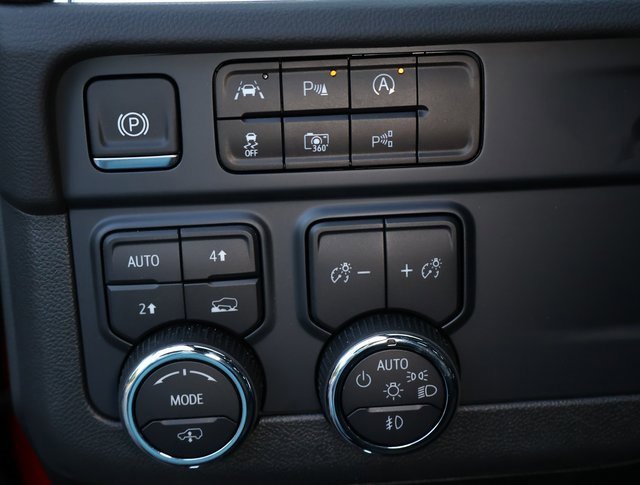 2025 Chevrolet Tahoe RST photo 12