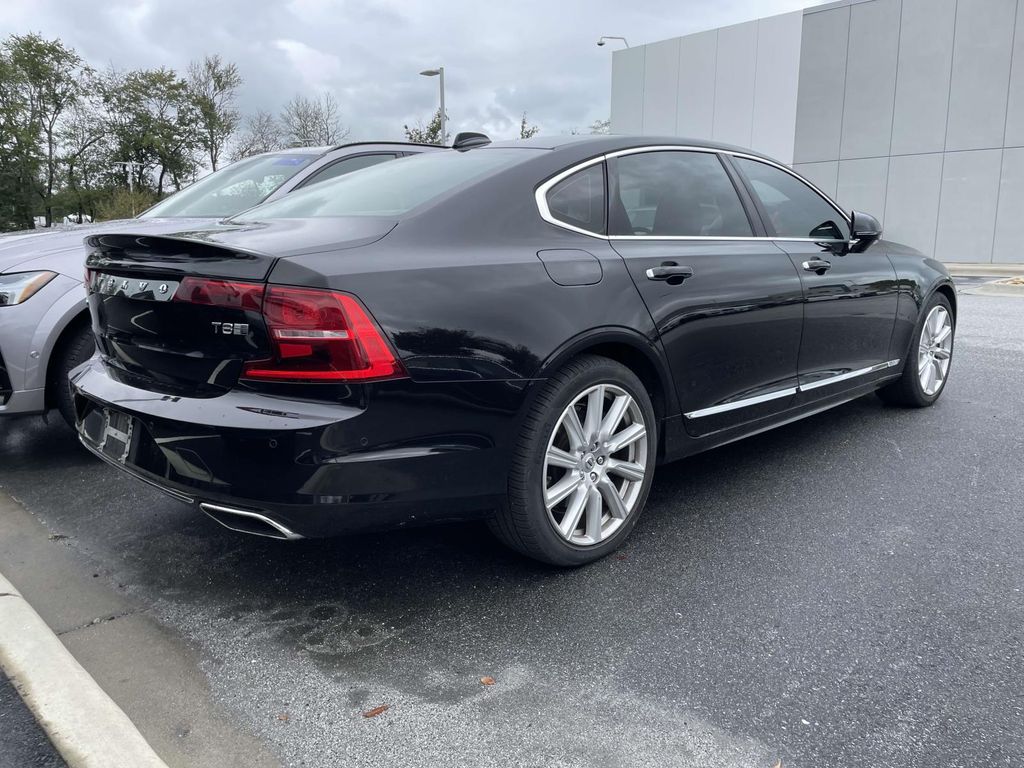 2019 Volvo S90 T8 Inscription photo 4