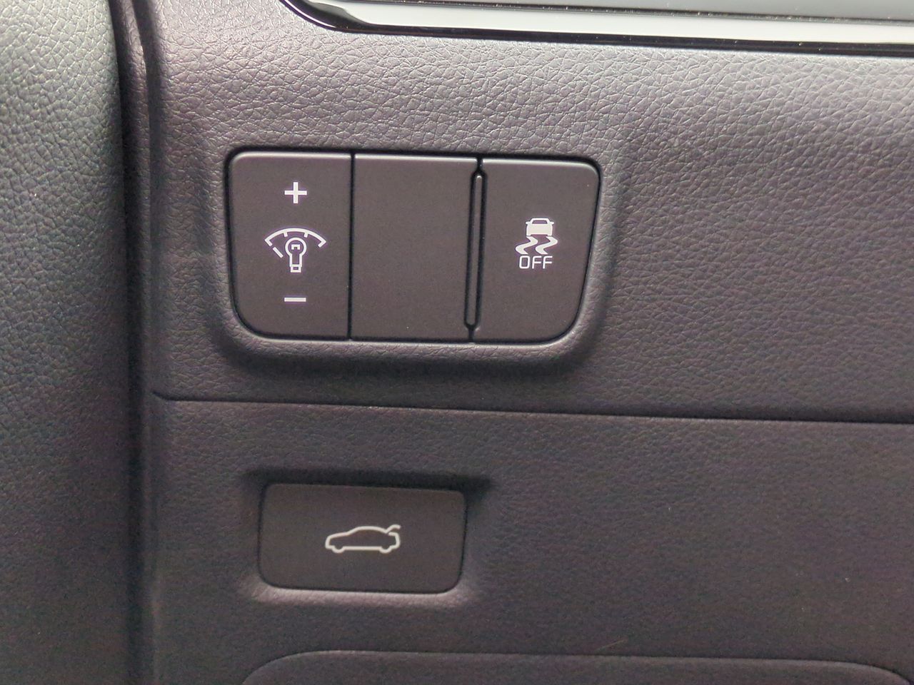2025 Kia K5 GT-Line photo 13