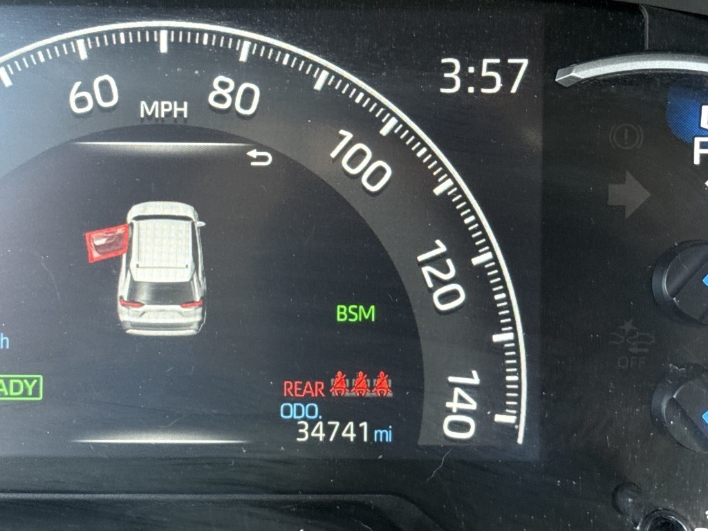2023 Toyota RAV4 Hybrid XLE photo 19