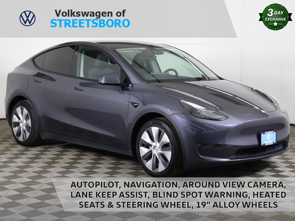 2023 Tesla Model Y Long Range's photo