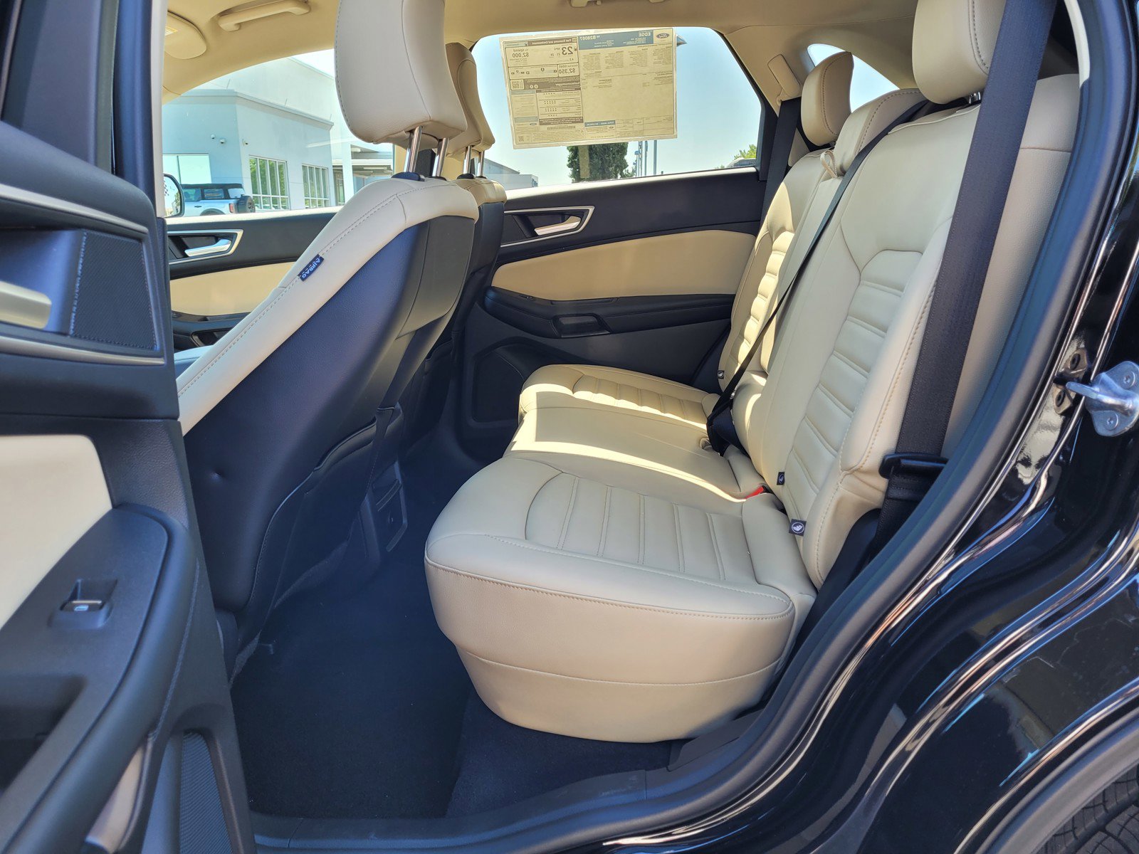 2024 Ford Edge SEL photo 7