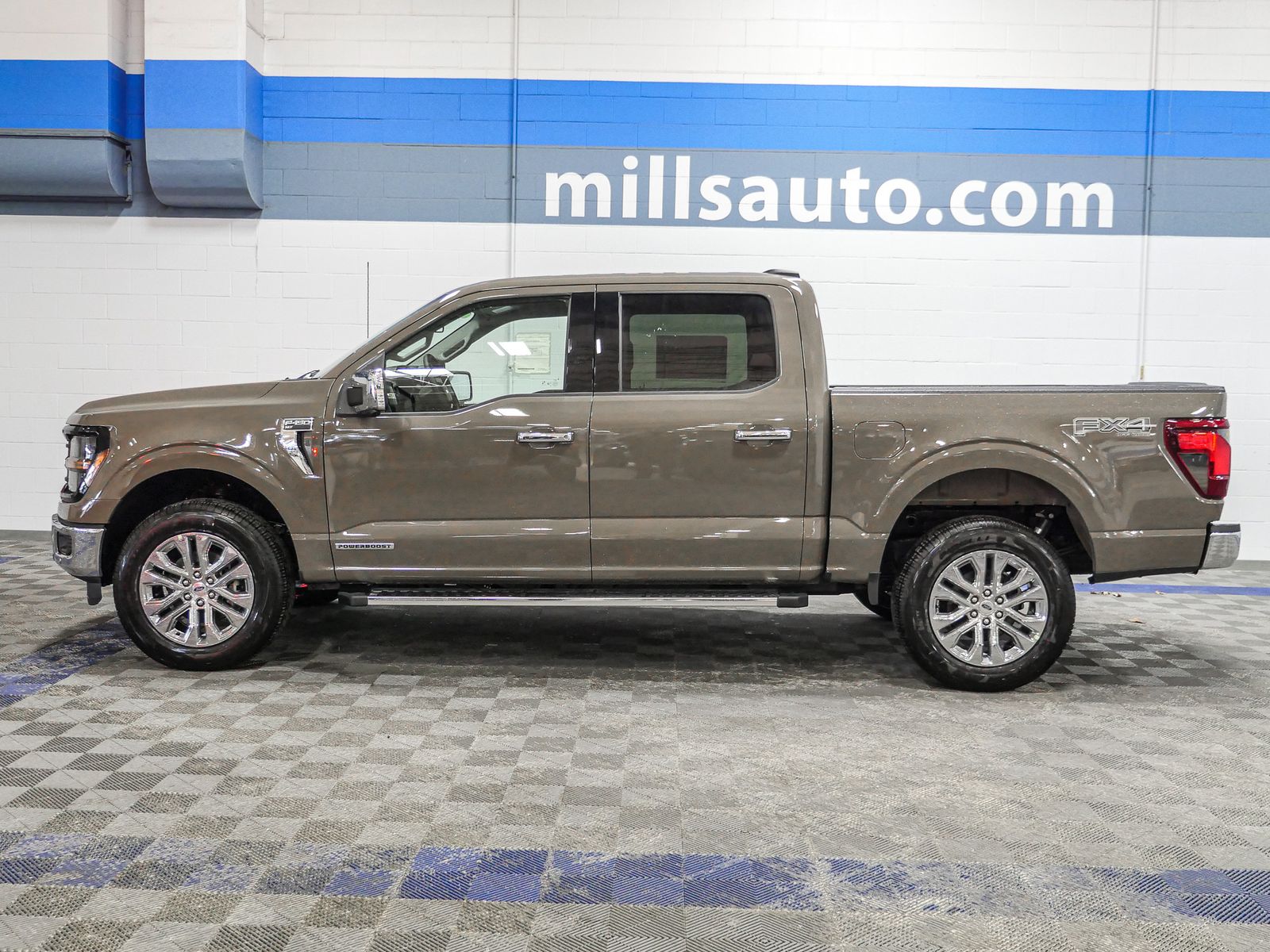 2025 Ford F-150 XLT photo 3
