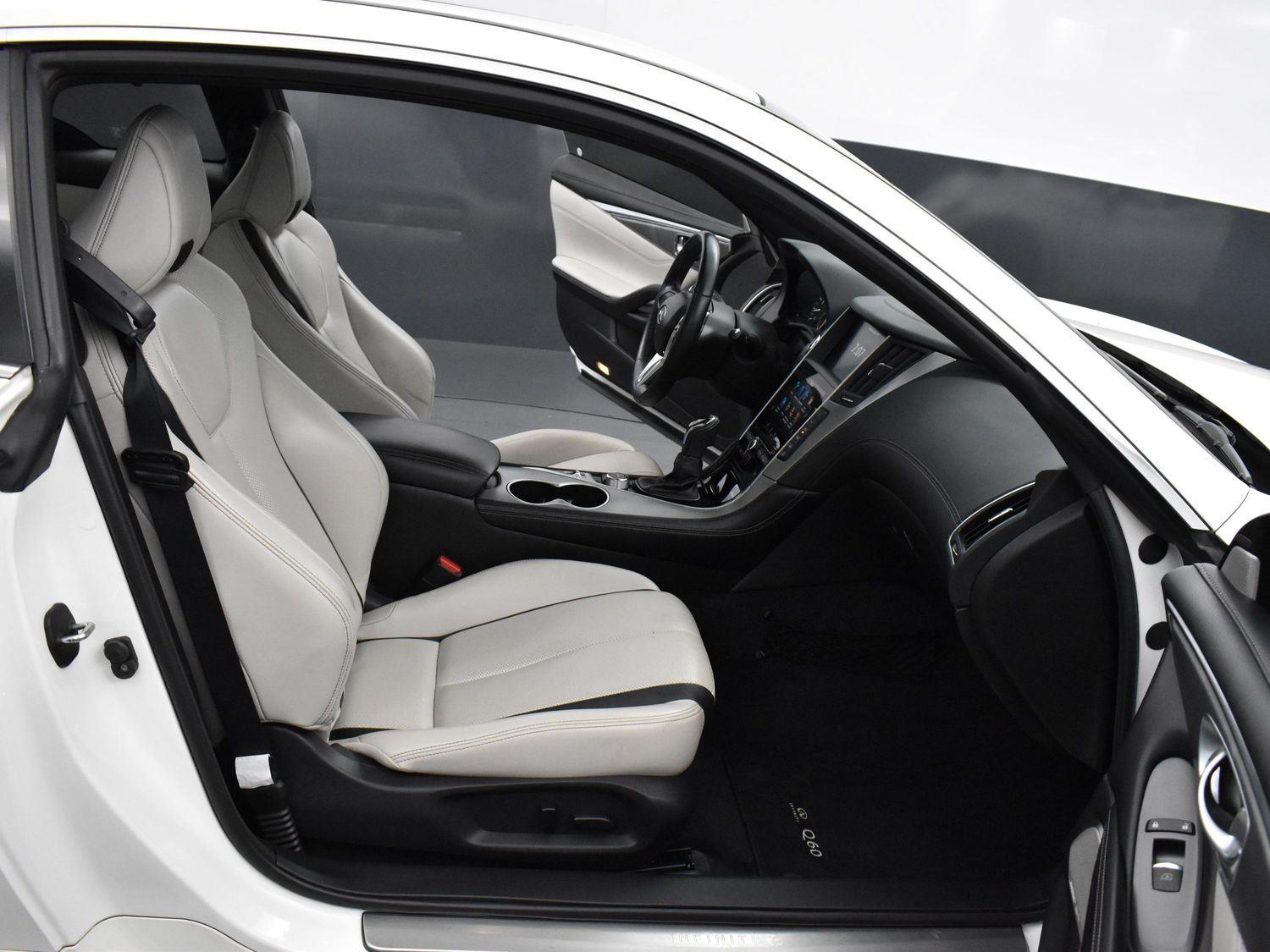 2021 Infiniti Q60 3.0t Luxe photo 26
