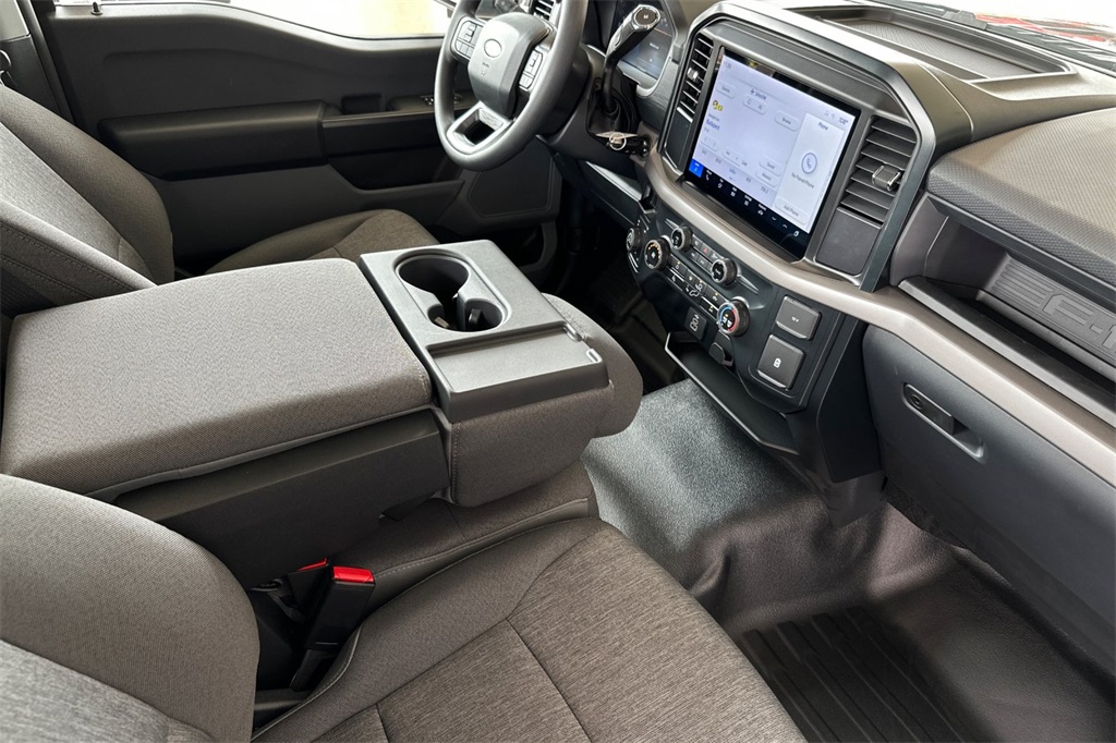 2025 Ford F-150 XL photo 13