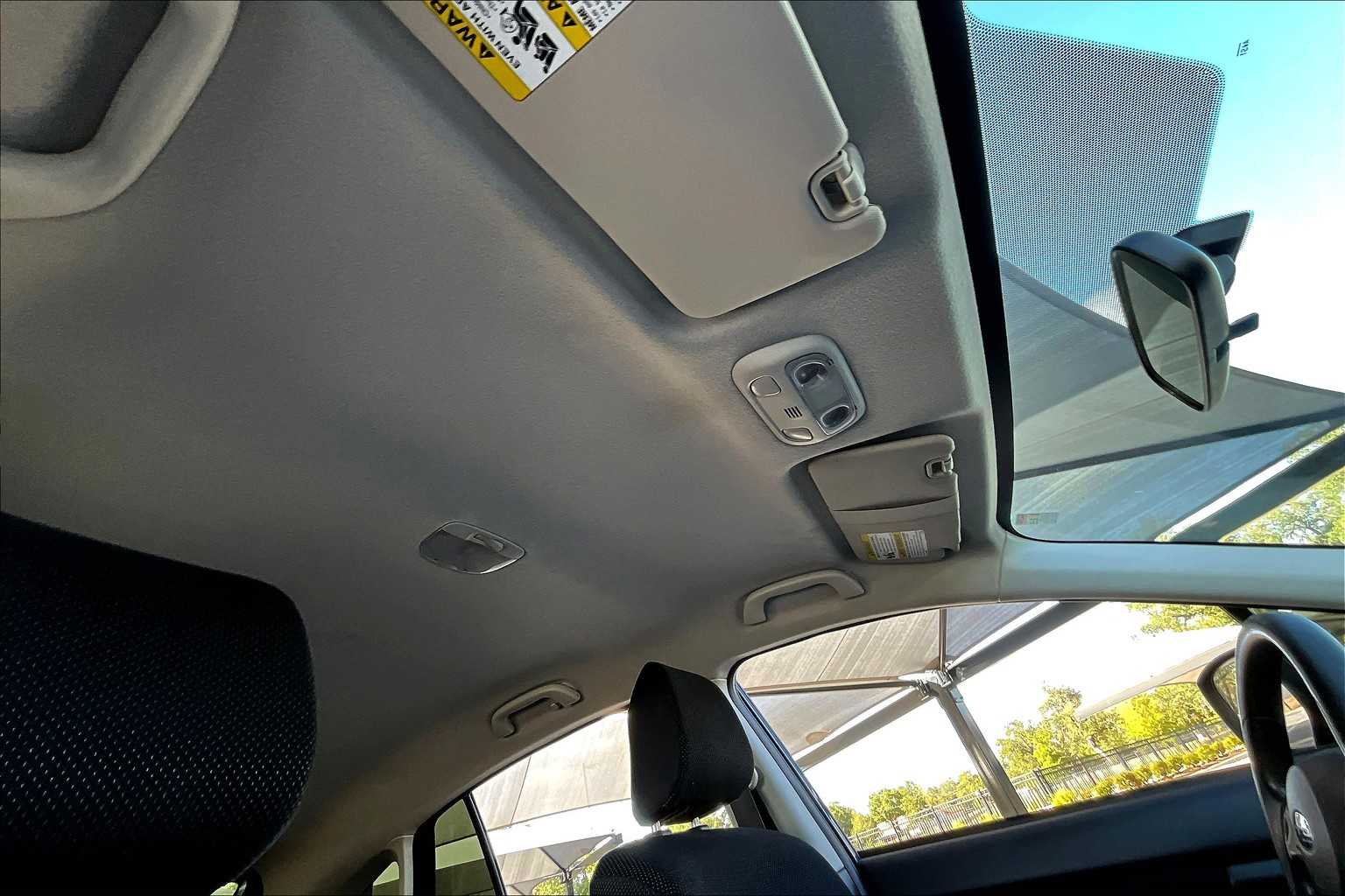 2012 Subaru Impreza Premium photo 10