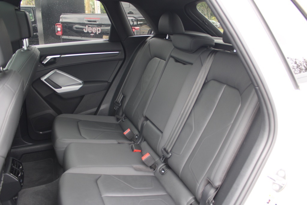 2021 Audi Q3 S line Premium 45 TFSI photo 32