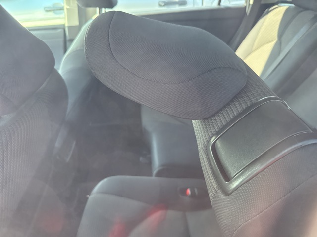 2023 Toyota Highlander LE photo 3