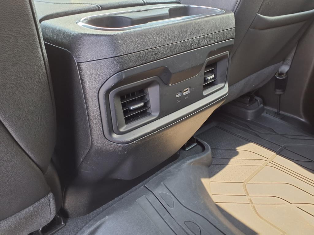 2024 Chevrolet Silverado 1500 RST photo 10