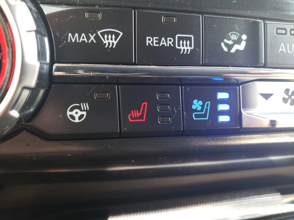 2022 Ford F-150 Lariat photo 17