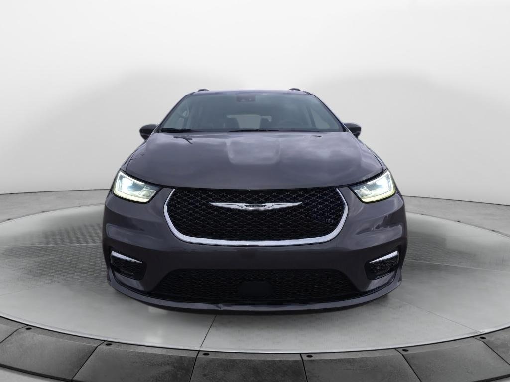 2022 Chrysler Pacifica Touring L photo 4