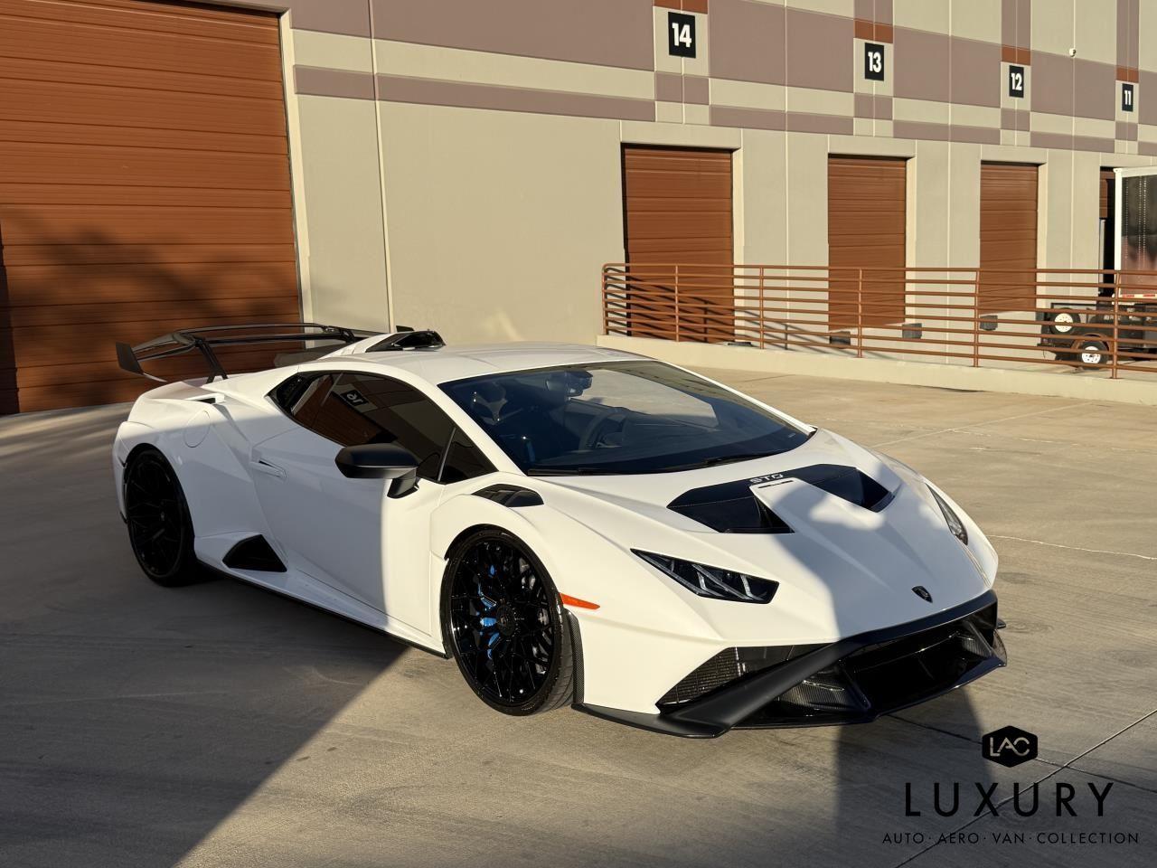 2021 Lamborghini Huracan STO STO photo 4