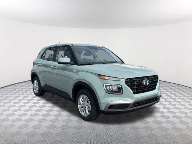 2026 Hyundai Venue SE photo 2