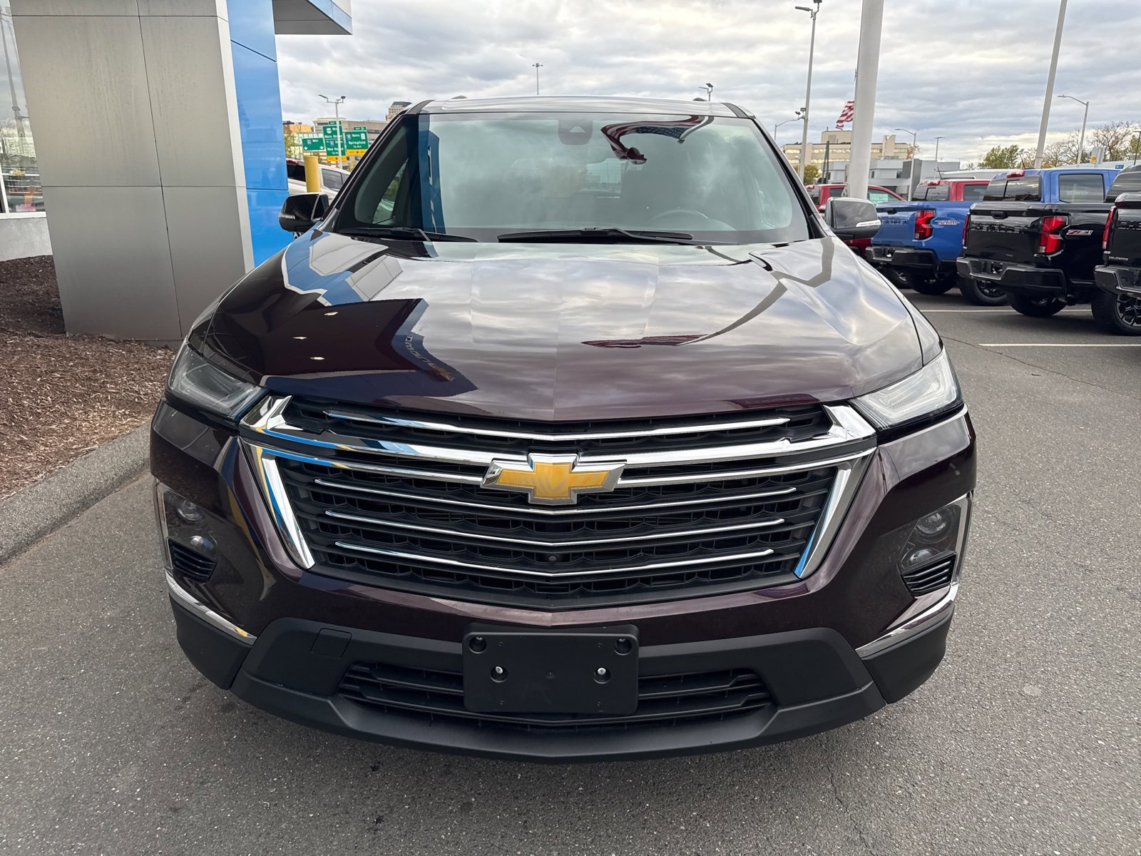 2023 Chevrolet Traverse 1LT photo 3
