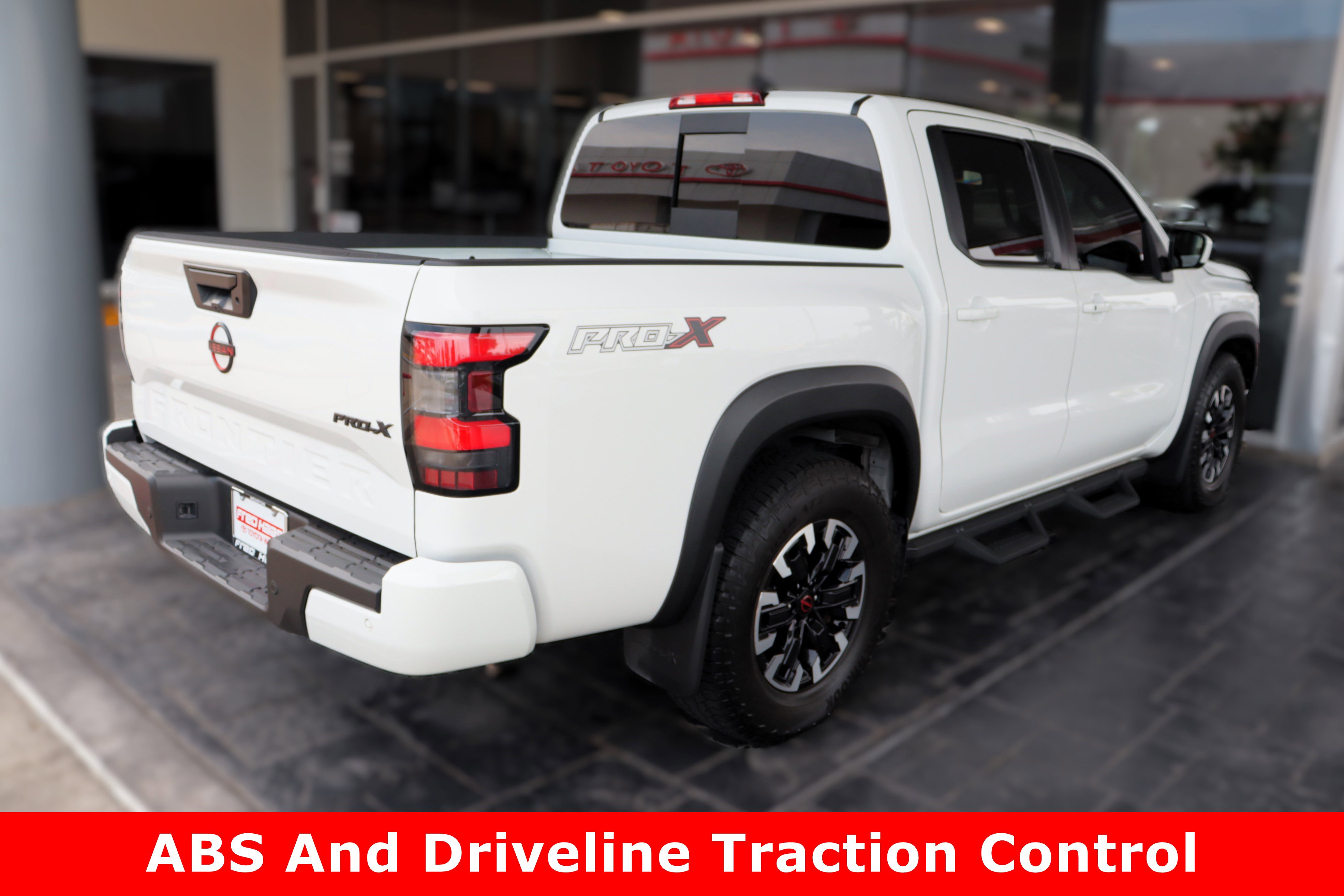 2024 Nissan Frontier PRO-X photo 10