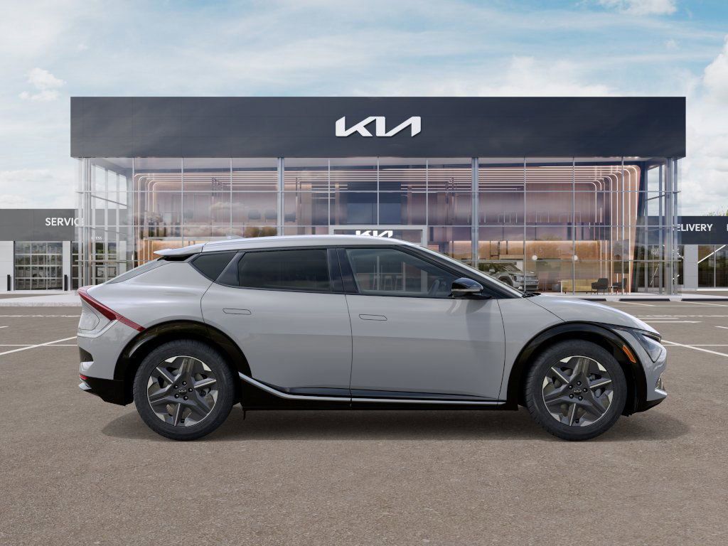 2025 Kia EV6 Light photo 6