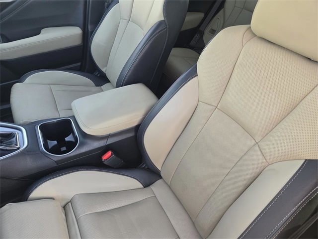 2020 Subaru Outback Limited photo 13