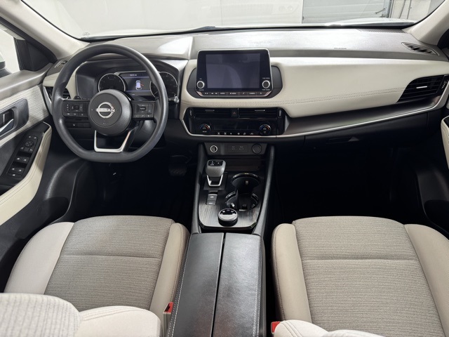 2023 Nissan Rogue SV photo 2