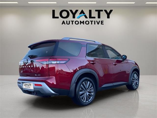 2024 Nissan Pathfinder SL photo 3