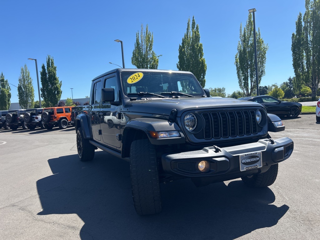 2024 Jeep Gladiator photo 8