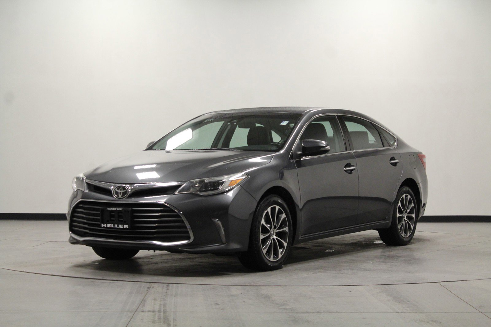 2018 Toyota Avalon Limited photo 7