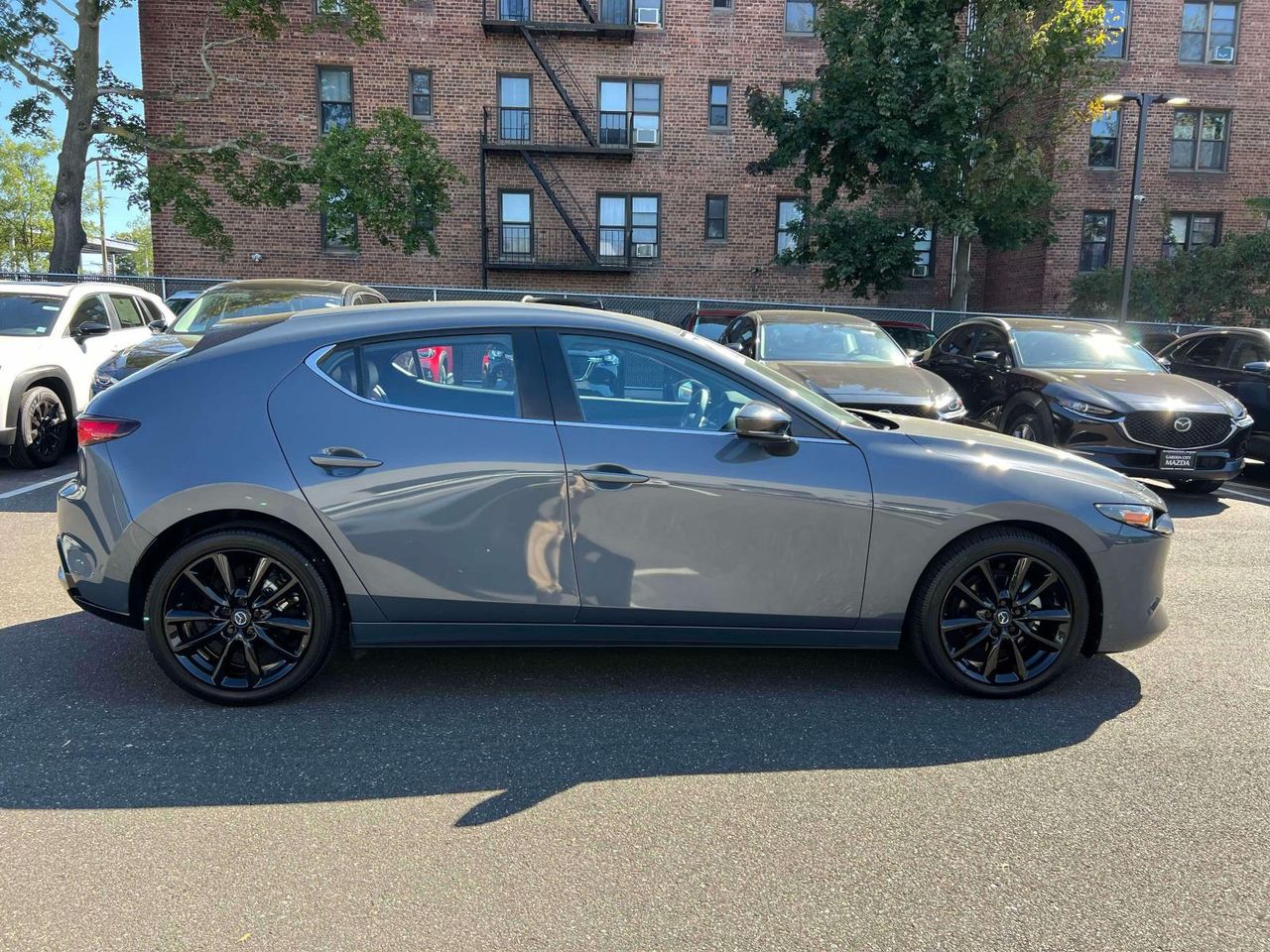 2024 Mazda Mazda3 2.5 s Carbon photo 4