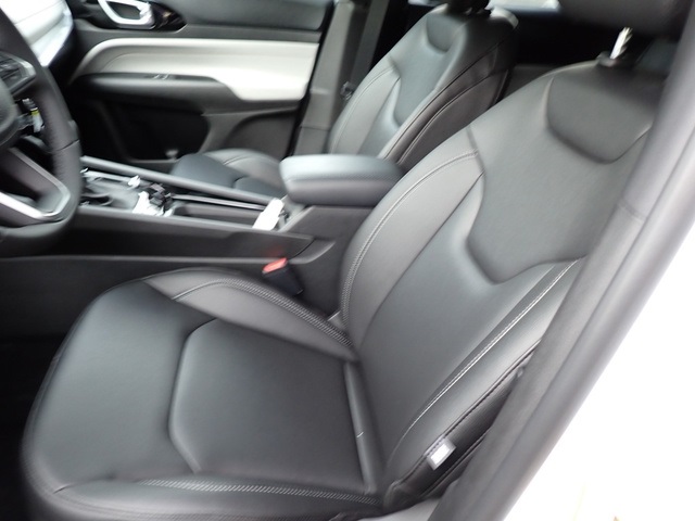 2026 Jeep Compass Limited photo 4