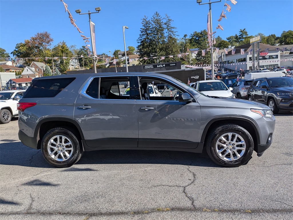 2020 Chevrolet Traverse LS photo 4