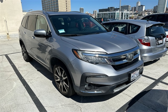 2019 Honda Pilot Touring photo 2