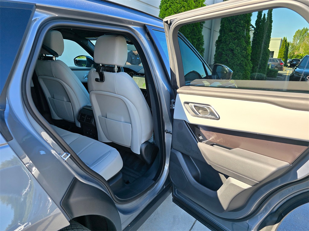2026 Land Rover Range Rover Velar SE photo 25